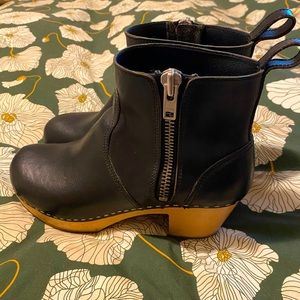 Swedish Hasbeens Zip It Emy